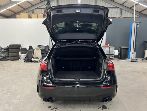 MERCEDES-BENZ A 35 AMG 4MATIC  Pack Night  