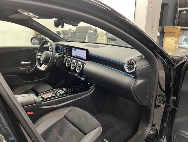 MERCEDES-BENZ A 35 AMG 4MATIC  Pack Night  