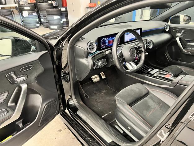 MERCEDES-BENZ A 35 AMG 4MATIC  Pack Night  
