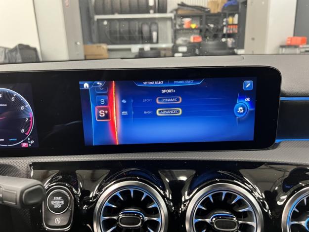 MERCEDES-BENZ A 35 AMG 4MATIC  Pack Night  