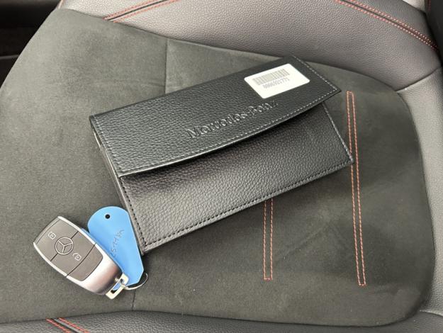 MERCEDES-BENZ A 250 e AMG Pack Night Toit Pano  