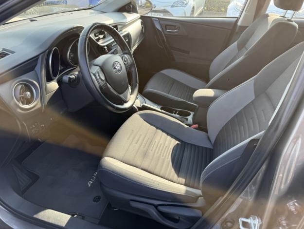 TOYOTA Auris 1.8 HYBRID 136 CVT AUTO DESIGN 16  