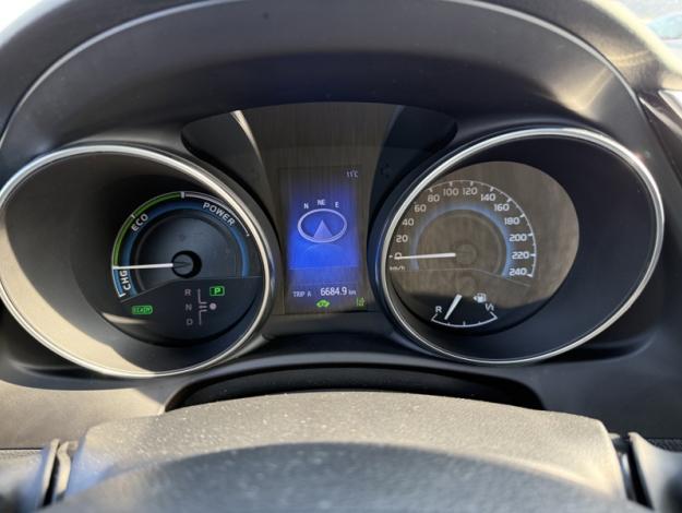 TOYOTA Auris 1.8 HYBRID 136 CVT AUTO DESIGN 16  