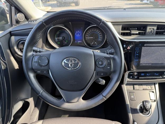 TOYOTA Auris 1.8 HYBRID 136 CVT AUTO DESIGN 16  