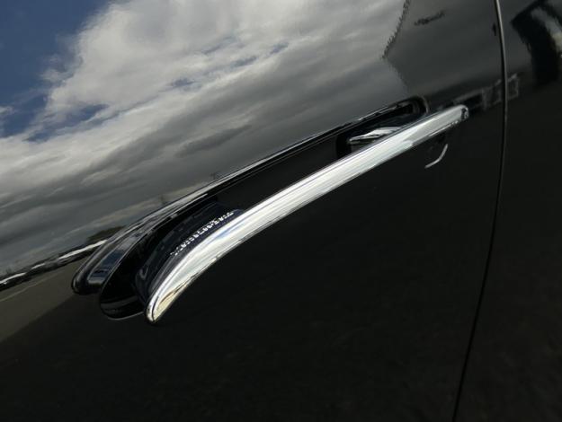 MERCEDES-BENZ GLB 250+ avec technologie EQ Limited Edition  GLB 250+ avec technologie EQ Limited Edition