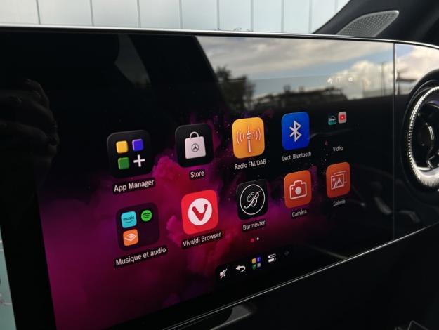 MERCEDES-BENZ GLB 250+ avec technologie EQ Limited Edition  GLB 250+ avec technologie EQ Limited Edition