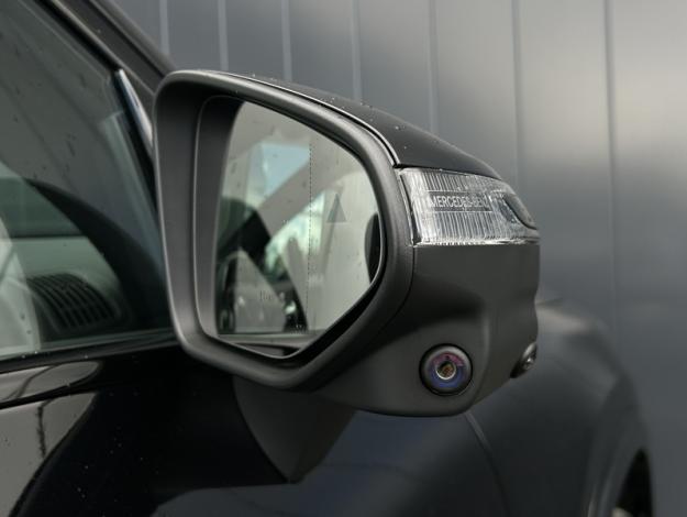 MERCEDES-BENZ GLB 250+ avec technologie EQ Limited Edition  GLB 250+ avec technologie EQ Limited Edition