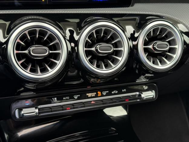 MERCEDES-BENZ Classe A 180 AMG Line  Classe A/177 Classe A 180 AMG Line