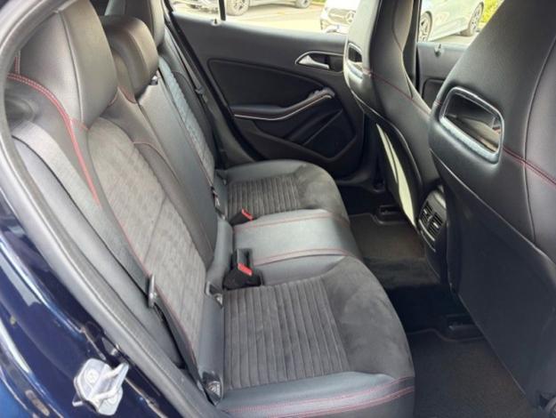 MERCEDES-BENZ GLA GLA 180 d Intuition