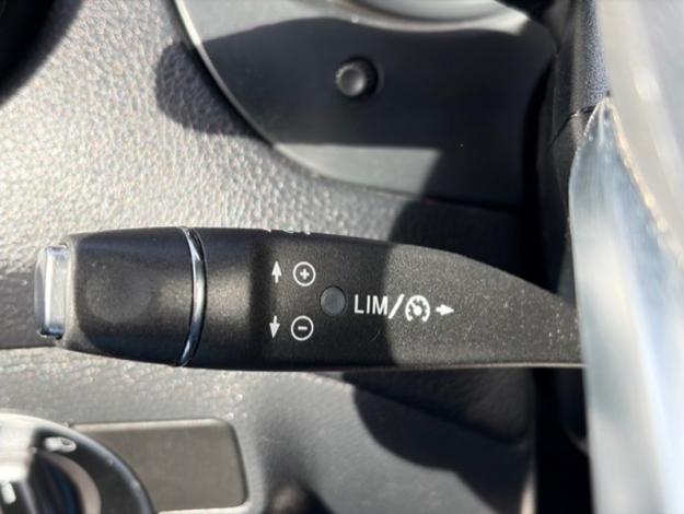 MERCEDES-BENZ GLA GLA 180 d Intuition