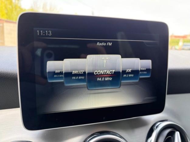 MERCEDES-BENZ GLA GLA 180 d Intuition