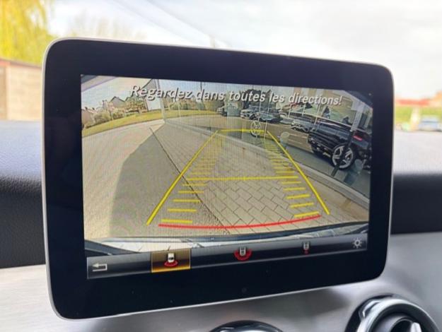 MERCEDES-BENZ GLA GLA 180 d Intuition