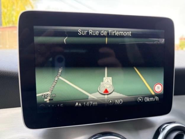 MERCEDES-BENZ GLA GLA 180 d Intuition