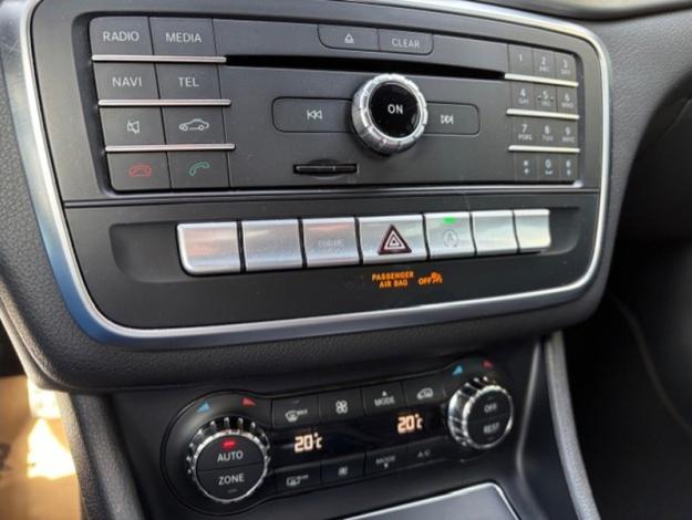 MERCEDES-BENZ GLA GLA 180 d Intuition