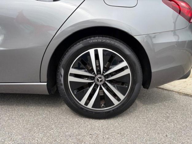MERCEDES-BENZ A 200 Berline Luxury Line  