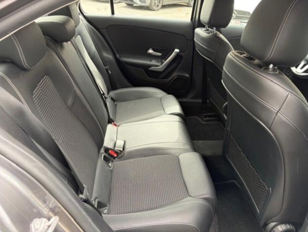 MERCEDES-BENZ A 200 Berline Luxury Line  