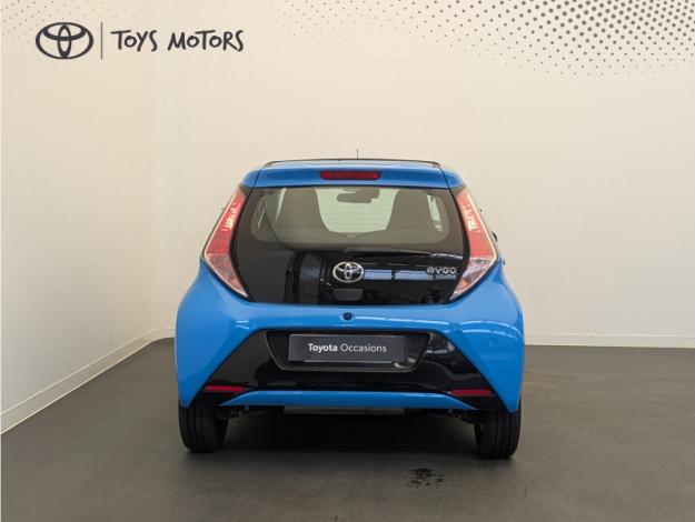 TOYOTA Aygo 1.0 VVT-i x-wave 2  