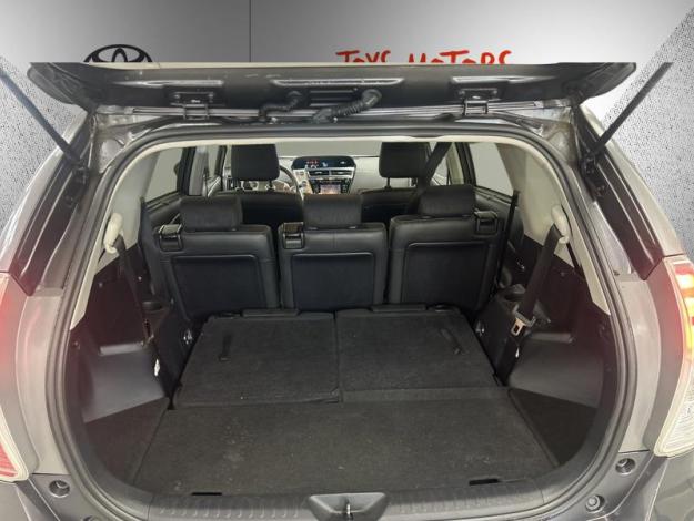 TOYOTA Prius + 136h Lounge  