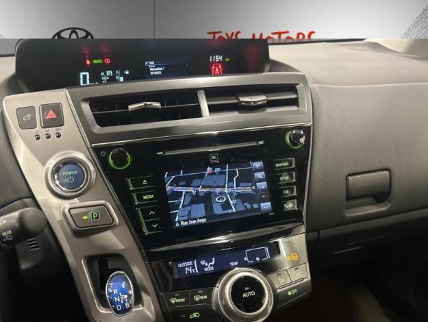 TOYOTA Prius + 136h Lounge  