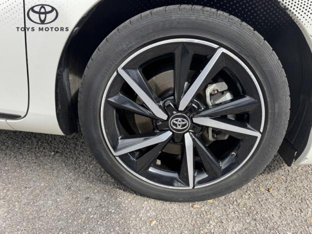 TOYOTA Auris Hybrid Collection   