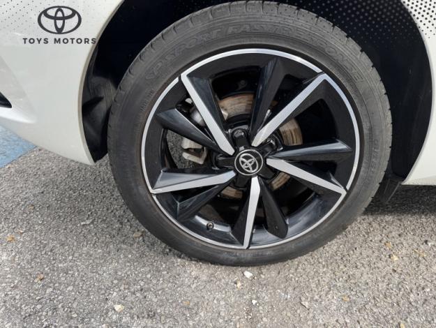 TOYOTA Auris Hybrid Collection   