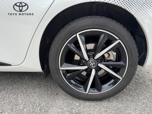 TOYOTA Auris Hybrid Collection   