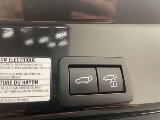 TOYOTA Yaris Cross Hybrid 2WD Première   