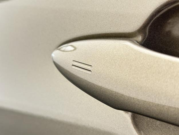 TOYOTA Yaris Cross Hybrid 2WD Design   