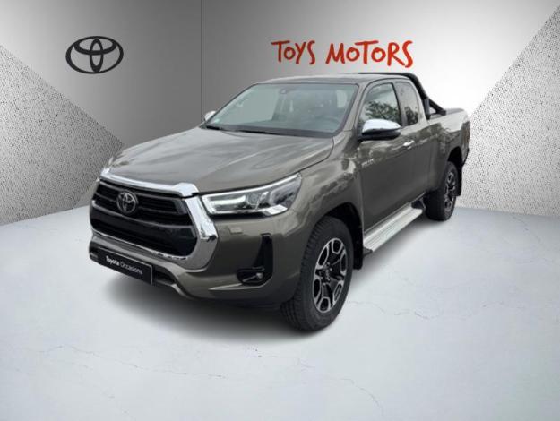 TOYOTA Hilux 2.8 D-4D X-TRA Lounge 4WD  