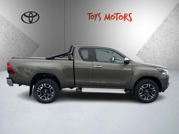 TOYOTA Hilux 2.8 D-4D X-TRA Lounge 4WD  