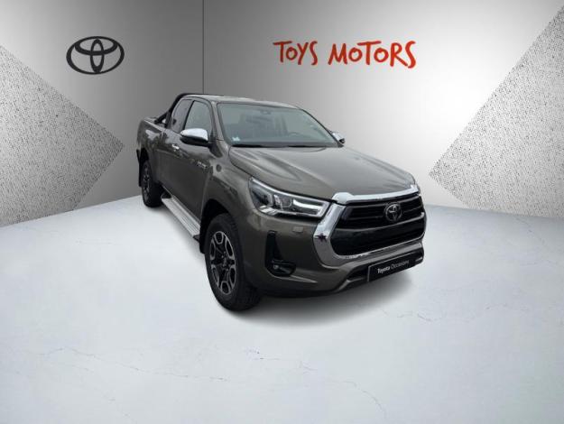 TOYOTA Hilux 2.8 D-4D X-TRA Lounge 4WD  