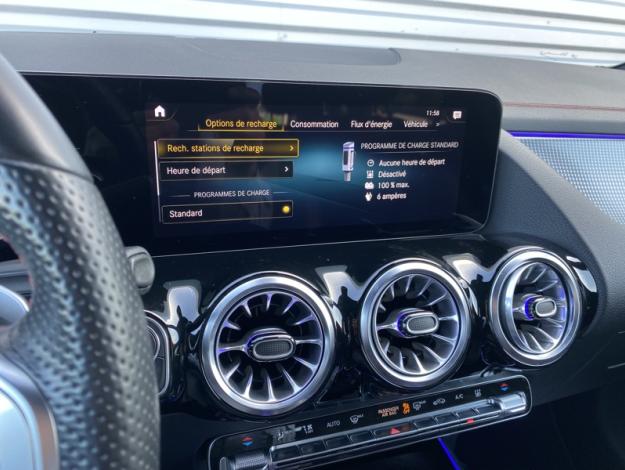 MERCEDES-BENZ EQA 250 AMG Line  