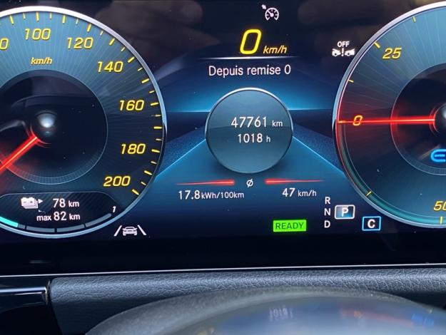 MERCEDES-BENZ EQA 250 AMG Line  