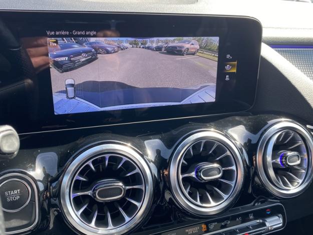 MERCEDES-BENZ EQA 250 AMG Line  