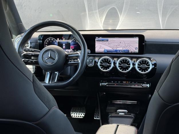 MERCEDES-BENZ Classe A 180 AMG Line  