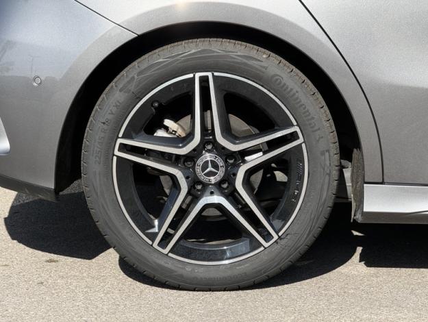 MERCEDES-BENZ Classe A 180 AMG Line  