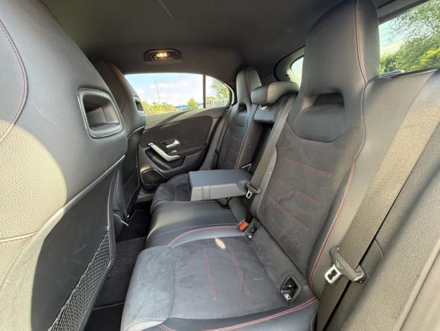 MERCEDES-BENZ Classe A 180 AMG Line  