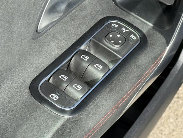 MERCEDES-BENZ Classe A 180 AMG Line  