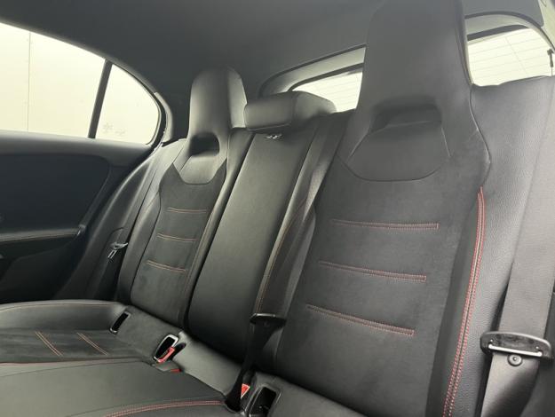 MERCEDES-BENZ Classe A 180 AMG Line  