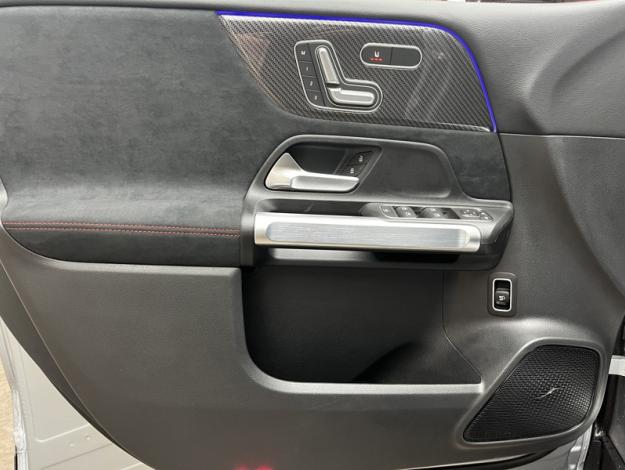 MERCEDES-BENZ GLB 200 d AMG Line  GLB 200 d AMG Line