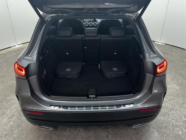 MERCEDES-BENZ GLA 250 e AMG Line  