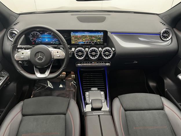 MERCEDES-BENZ GLA 250 e AMG Line  