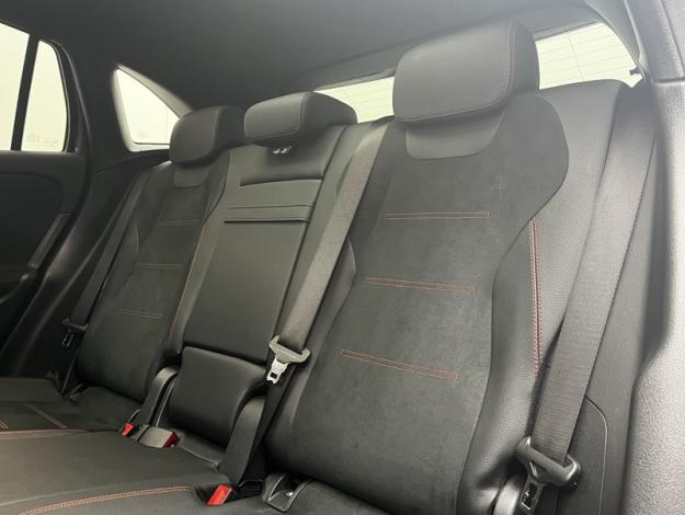 MERCEDES-BENZ GLA 250 e AMG Line  