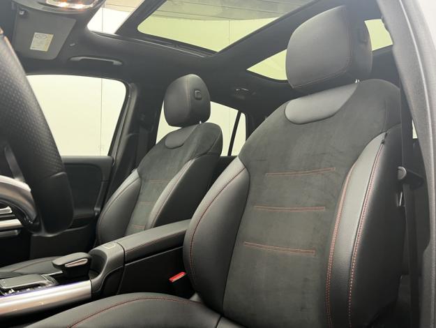 MERCEDES-BENZ GLA 250 e AMG Line  