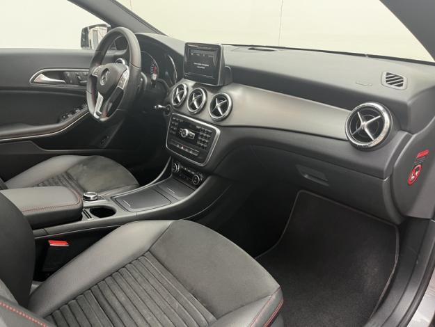 MERCEDES-BENZ CLA Coupé CLA 220 CDI fascination  
