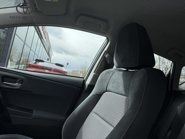 TOYOTA Auris Hybrid Collection   