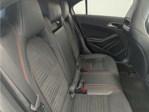 MERCEDES-BENZ Classe A A 180 d Fascination Pack AMG Line 