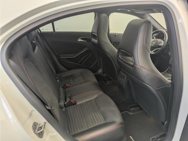 MERCEDES-BENZ Classe A A 180 d Fascination Pack AMG Line 