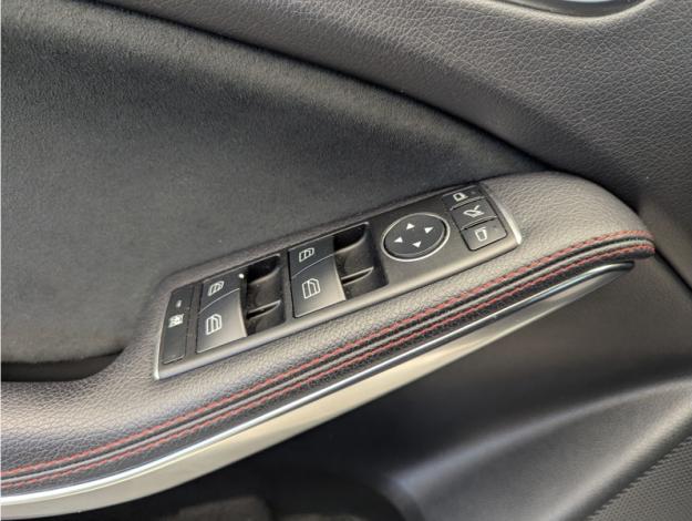 MERCEDES-BENZ Classe A A 180 d Fascination Pack AMG Line 