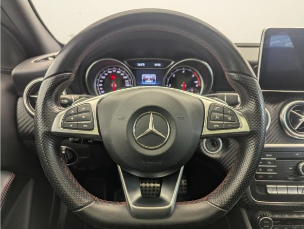 MERCEDES-BENZ Classe A A 180 d Fascination Pack AMG Line 